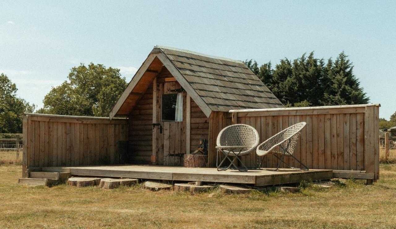 Vila Glamping At The Retreat Wiltshire Is Rural Bliss Chippenham  Exteriér fotografie